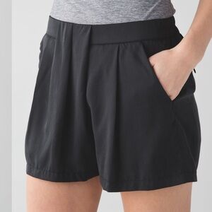 Lululemon &go Keepsake Short
Black